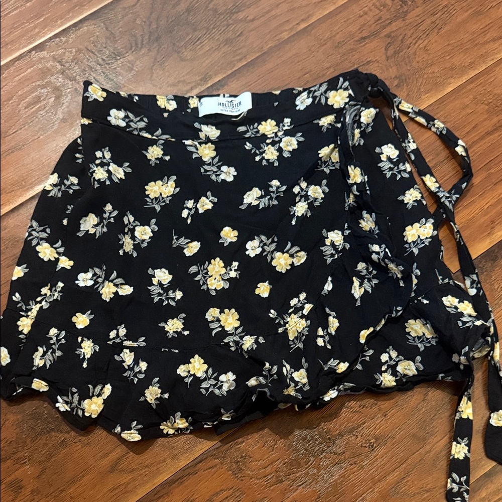 Hollister Black Floral Wrap Skirt